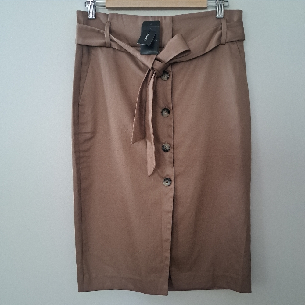 RW&CO Buttoned Pencil Skirt with Belt